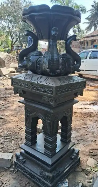 hatti vrindavan detail